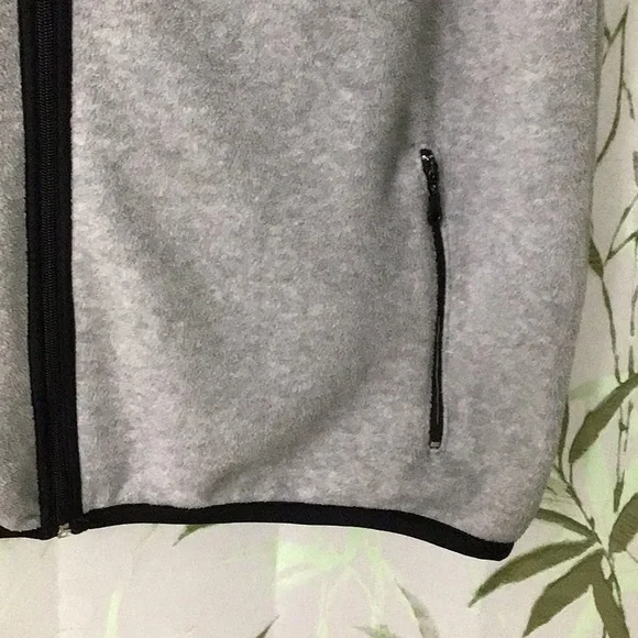 Cuffy’s Cozy Gray Sleeveless Fleece Vest with Black Trim.  Front zipper. - Picture 4 of 7
